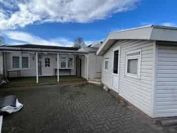Chalet te koop  eventueel ook als bouwloods of als man cave