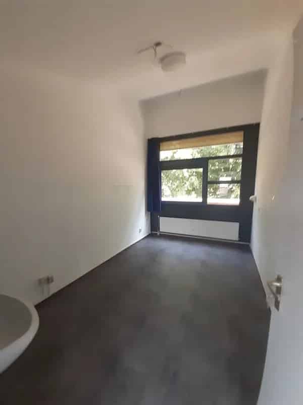Antikraakwoning Roosendaal 272m2 met Tuin