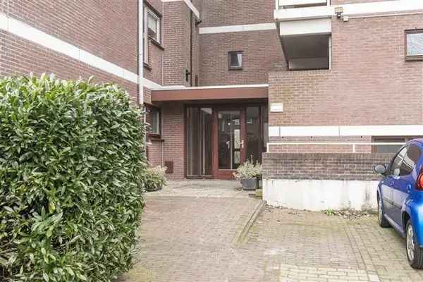 Te koop: 2-kamerappartement Almere Haven Starterwoning Opknapbeurt