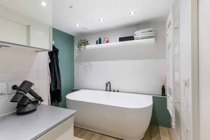 Moderne Tussenwoning Rhoon 4 Slaapkamers Airco Tuin