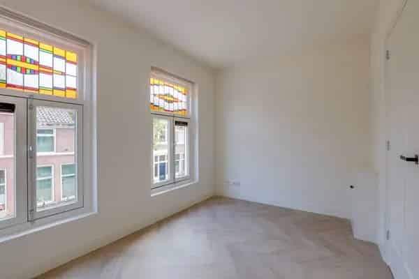 Te huur: Huis Zandhofsestraat Utrecht 4 slaapkamers gerenoveerd