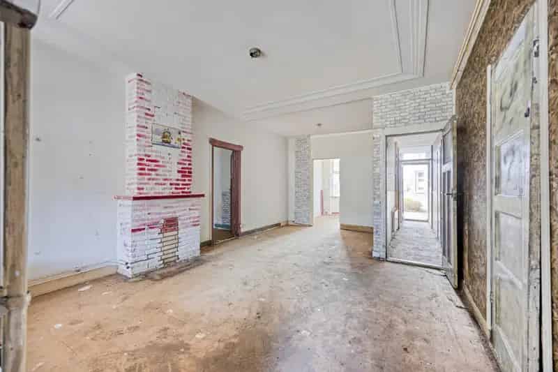 Benedenwoning Ruime Tuin Te Moderniseren 79m2