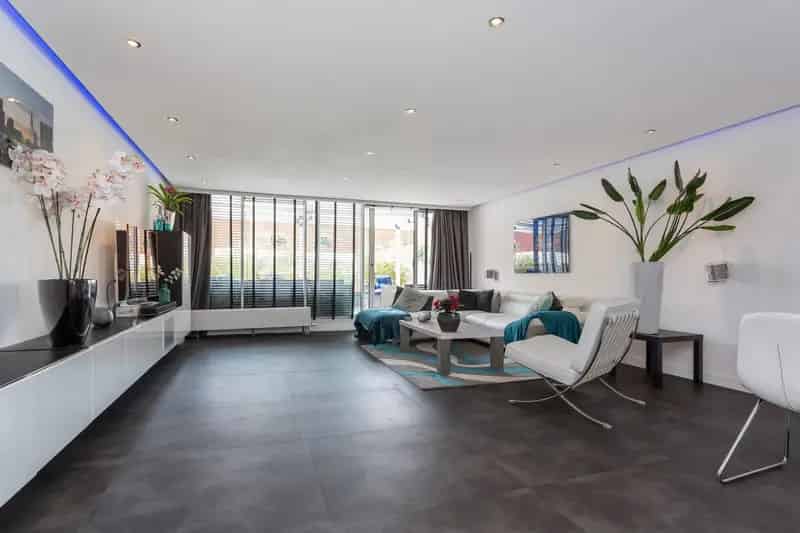 3 Kamer Appartement Rotterdam Compleet Gerenoveerd Ruim Dakterras