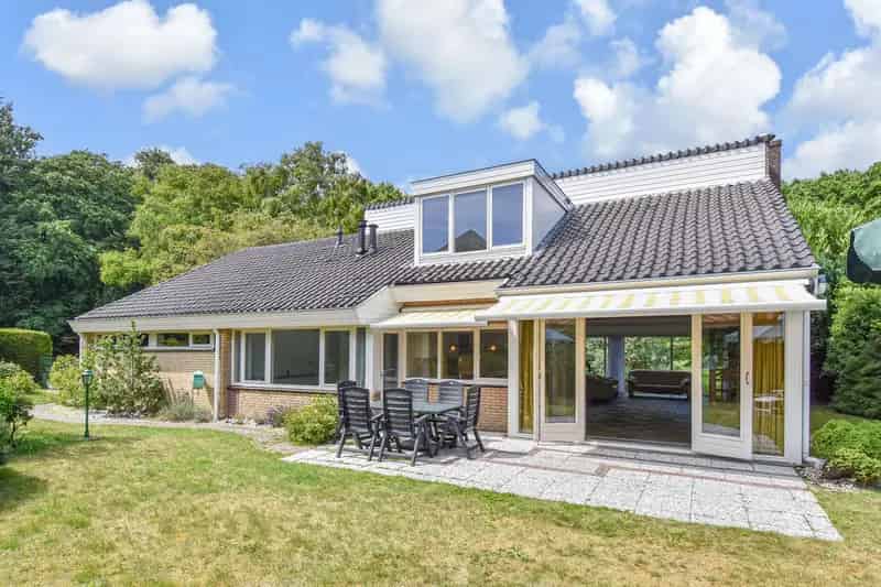 Vrijstaande Villa Ockenrode Ruime Tuin 4 Slaapkamers Nabij Uitvalswegen