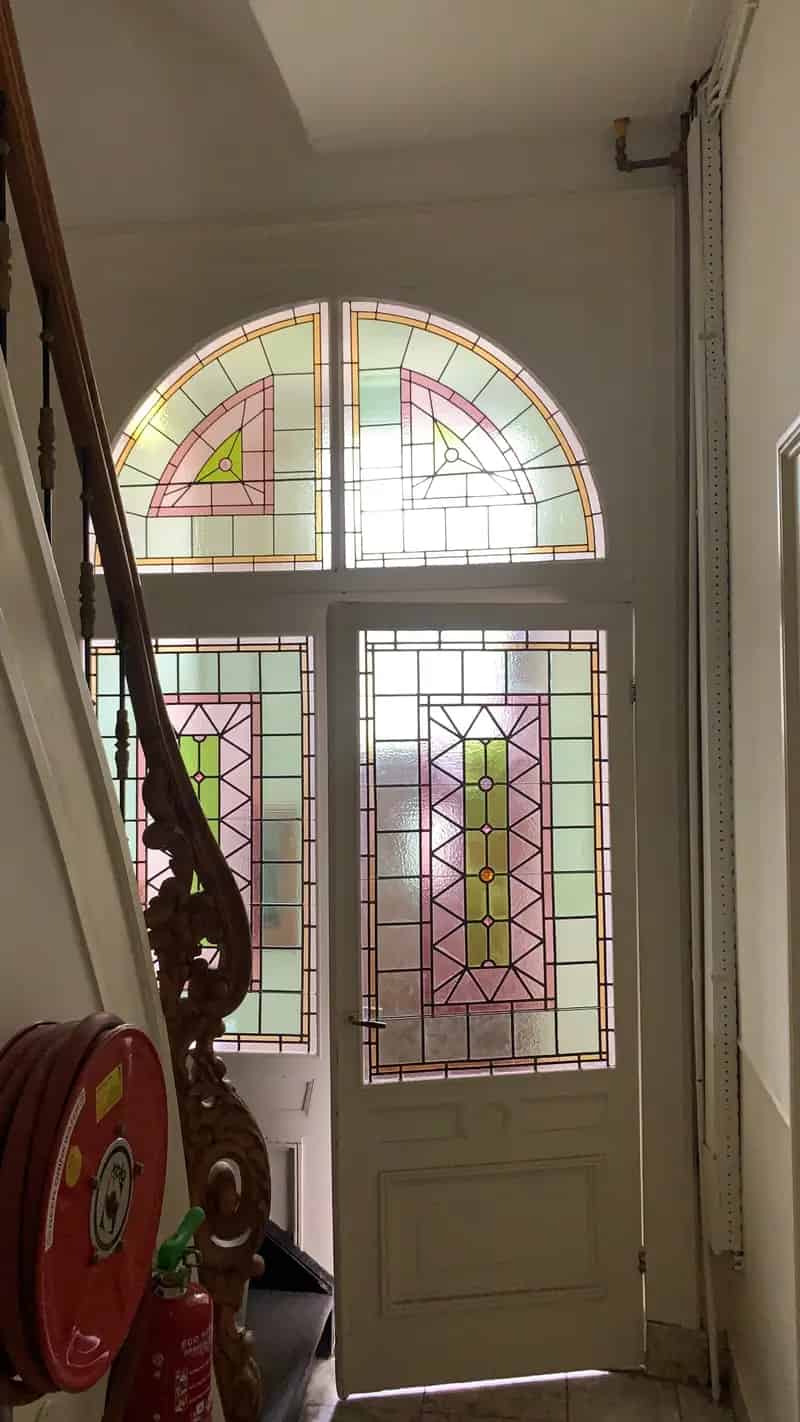 Grote kamer in herenhuis nabij centrum te huur voor ArtEZ student