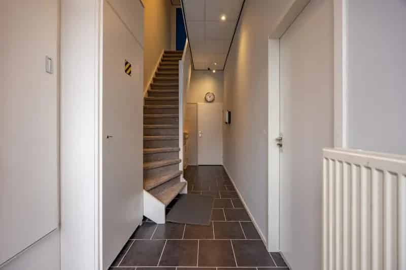 Bedrijfshal te koop Wateringen - Moderne ruimte met kantoor