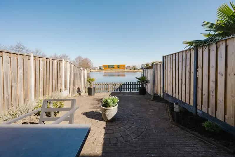 Moderne Waterwoning 3 Slaapkamers Instapklaar