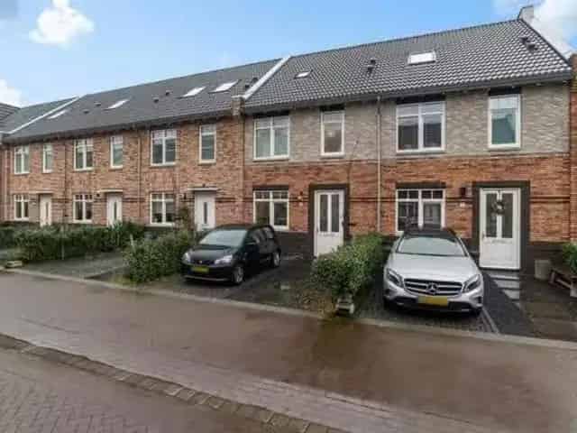 Huis te koop Den Haag Zonne Veld 6 kamers 155m2