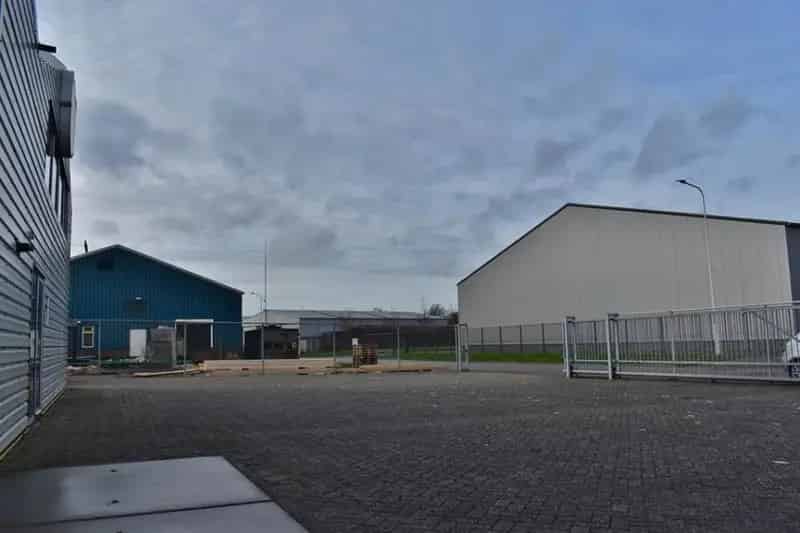 Bedrijfsloods te koop Nieuwerkerk 400m2 Verkoop bij inschrijving