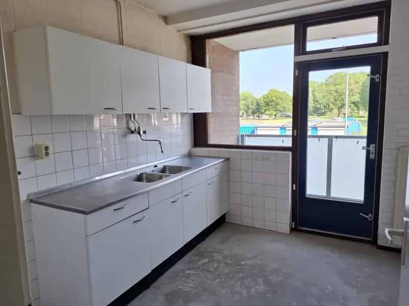 Appartement Hoogvliet 3 slaapkamers 2 balkons