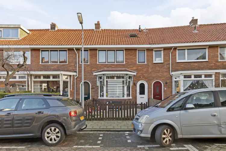 Jaren 30 woning te Zaandam Bomenbuurt