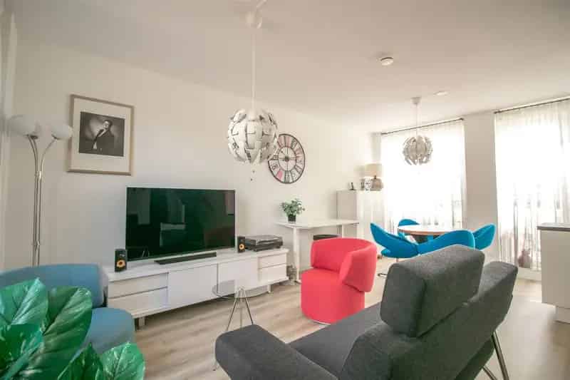 3 Kamer Appartement Zaandam  Per 1 Mei 2025  Energielabel A