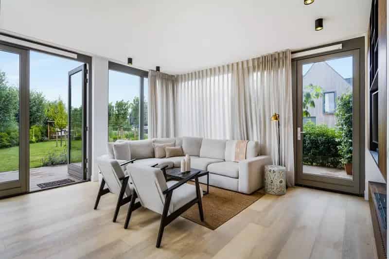 Luxe Villa Abcoude 7 slaapkamers 227m2  tuin aan water