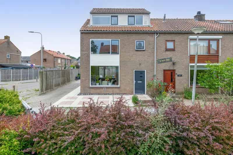 Huis te koop Zwartewaal 4 slaapkamers tuin parkeren