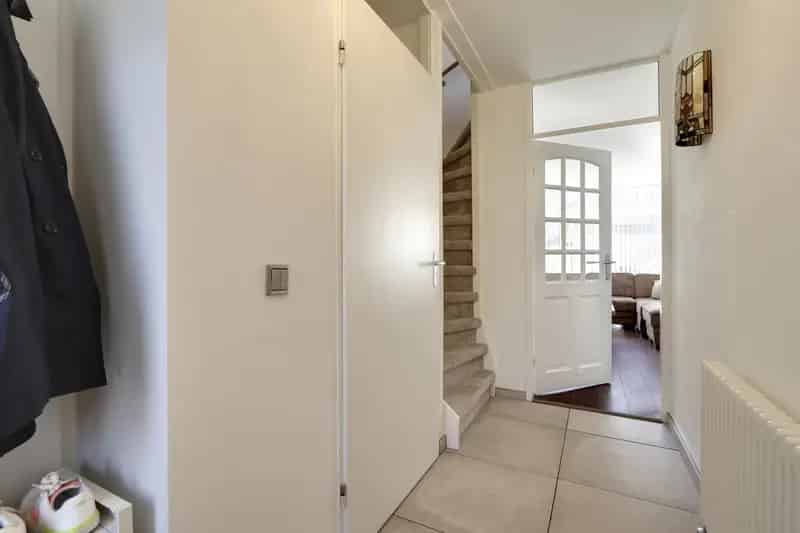 Unieke Knikwoning Buitendijke 6 slaapkamers 2 badkamers