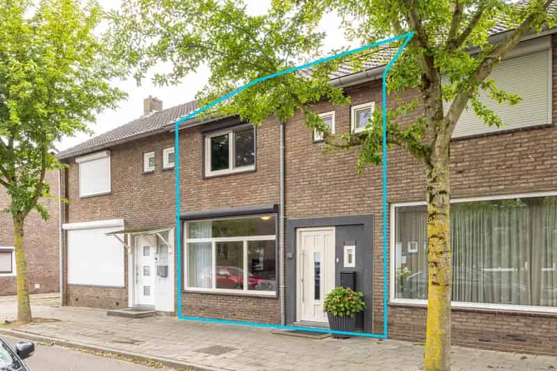 Instapklare Tussenwoning Geleen 3 slaapkamers Moderne Keuken
