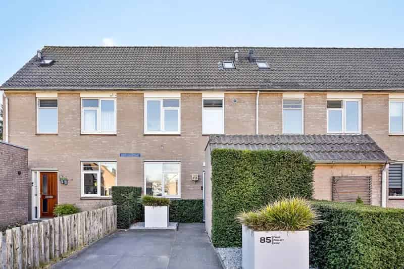 Huis te koop Tilburg: Ruime gezinswoning aan het water