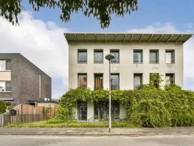 Ruime 5 Slaapkamers 2 Badkamers Twee Onder Een Kapwoning Almere Poort