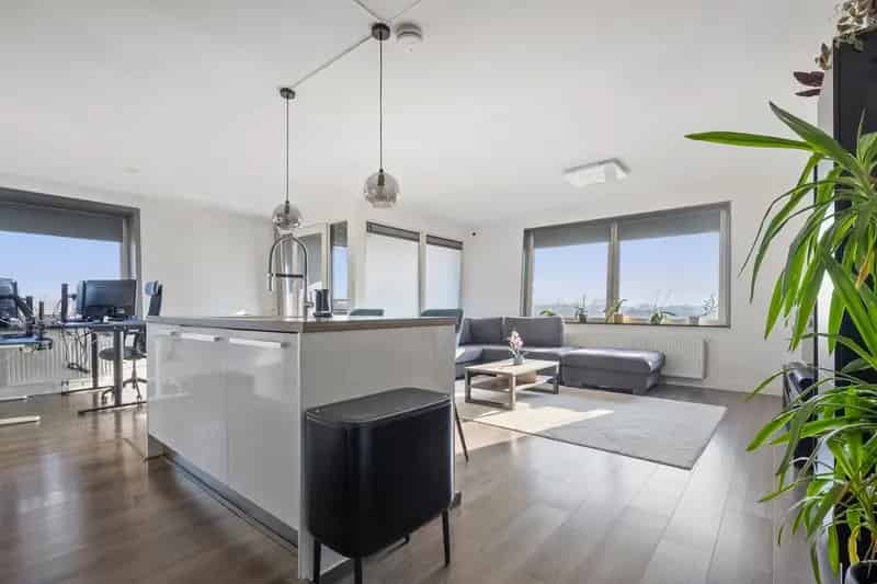 Ruim 2-kamer appartement Hoofddorp Floriande  71m2 Zonnig balkon