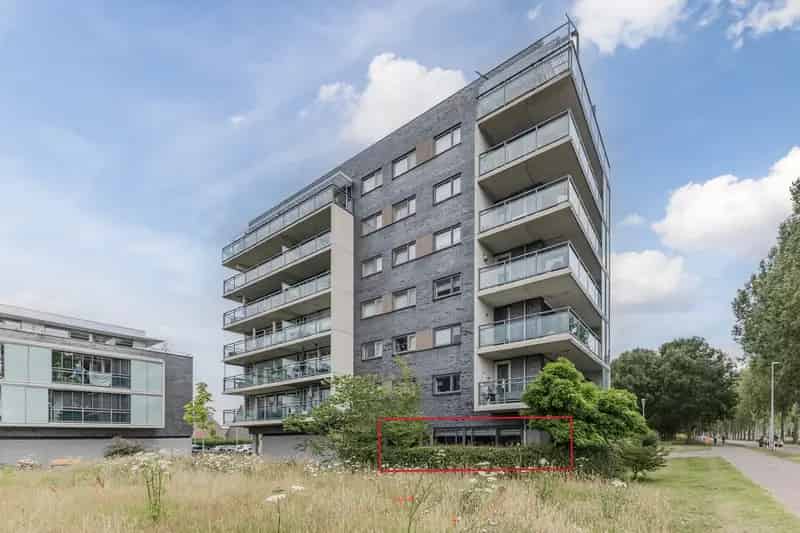 Royaal 3-kamer appartement Hoofddorp begane grond tuin veranda