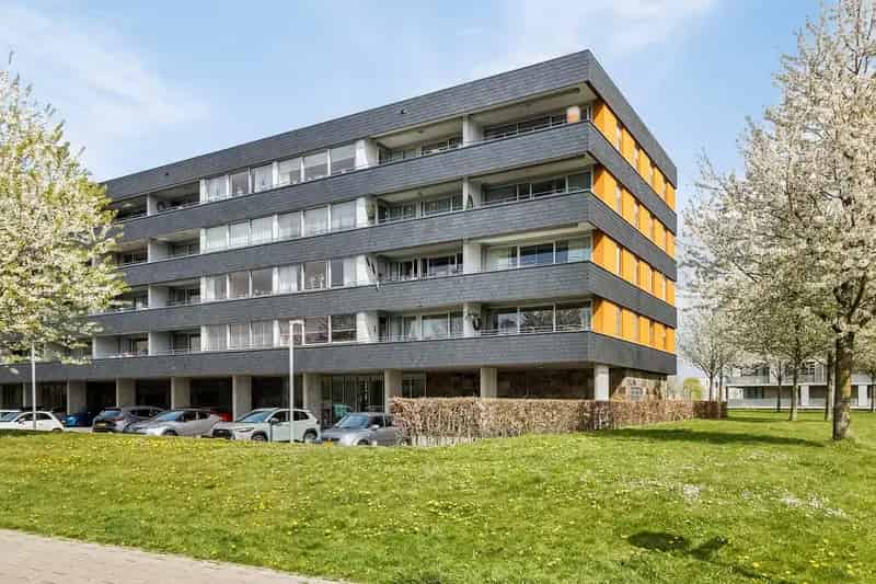 Luxe Appartement Almere: Ruim Balkon, Vrij Uitzicht, Energielabel A