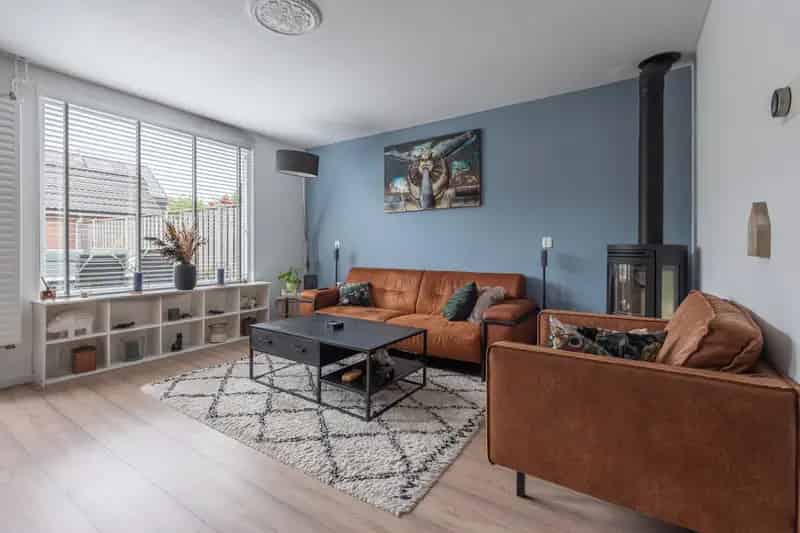 Gezinswoning Huizen 4 slaapkamers moderne keuken badkamer tuin