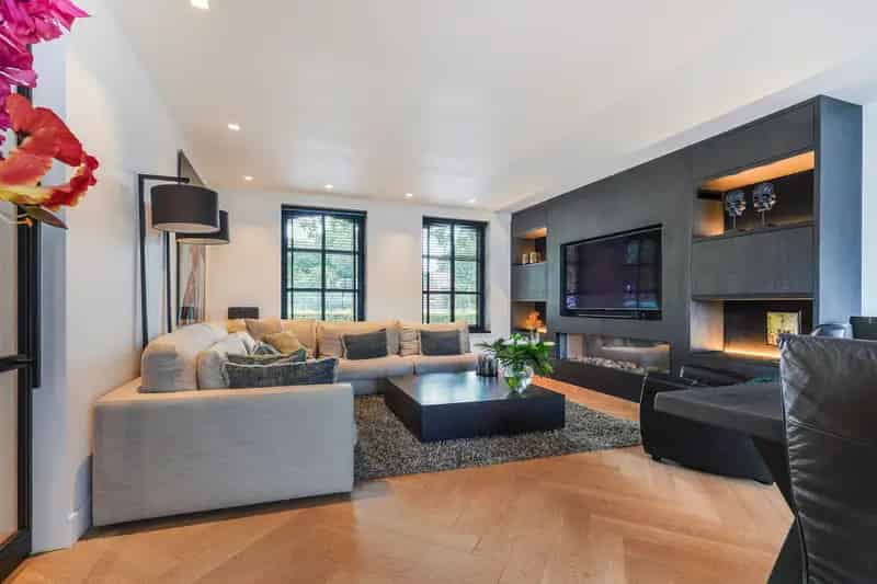 Bedrijfshal Tilburg Luxe Woning Met Bedrijfsruimte Te Koop