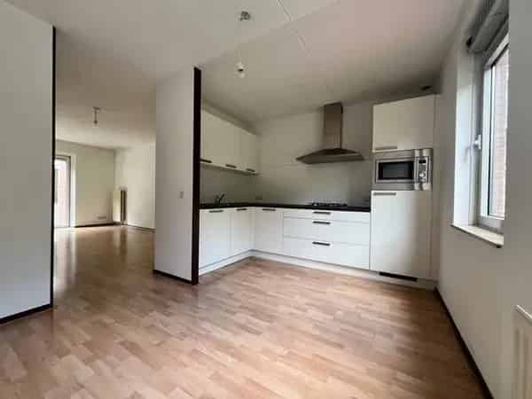 Ruime 4 Slaapkamer Woning Maastricht Nabij Uitvalswegen