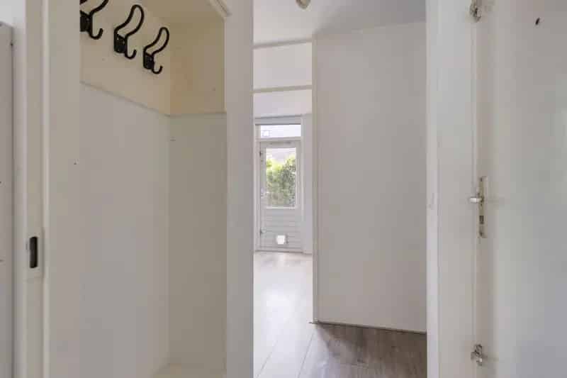 Appartement te koop Huizen: Instapklaar 3-kamer appartement begane grond