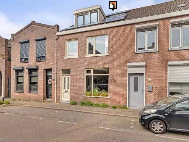 Te Koop: Charmante 2-onder-1-kap woning Roosendaal