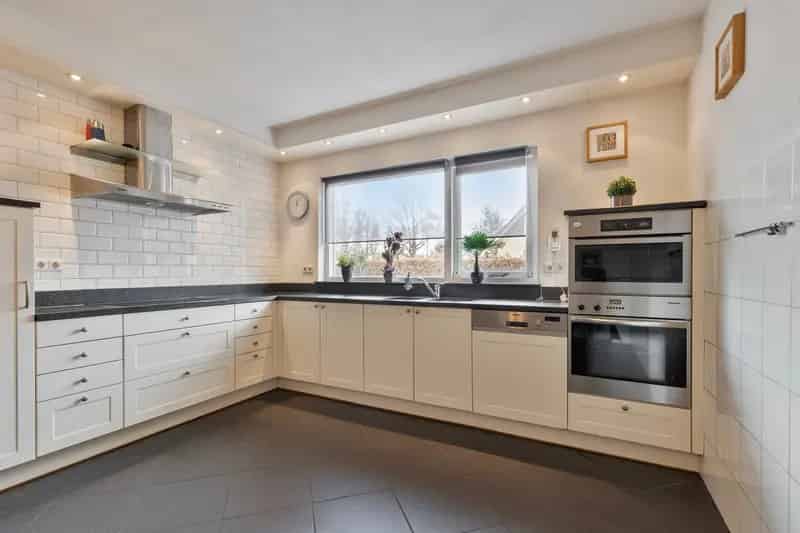 Semi-bungalow Breda Garage Loods Levensloopbestendig