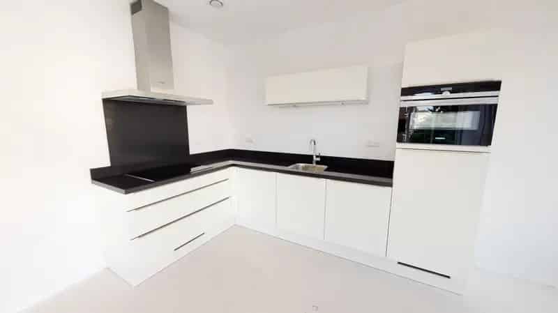 3 Kamer Appartement Bezuidenhout Den Haag Parkeerplaats Balkon