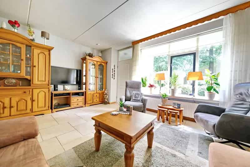Hoekwoning 4 slaapkamers Ede - Ruime tuin en veranda