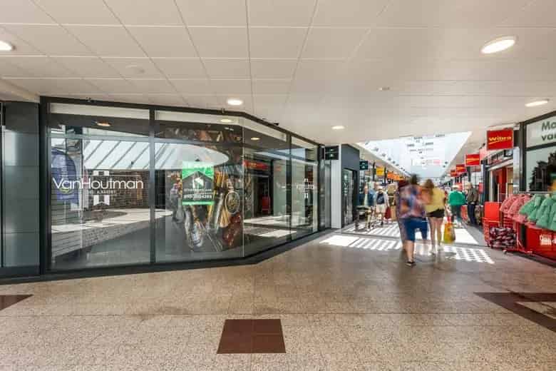 100 m2 Winkelruimte te Huur Spijkenisse Centrum