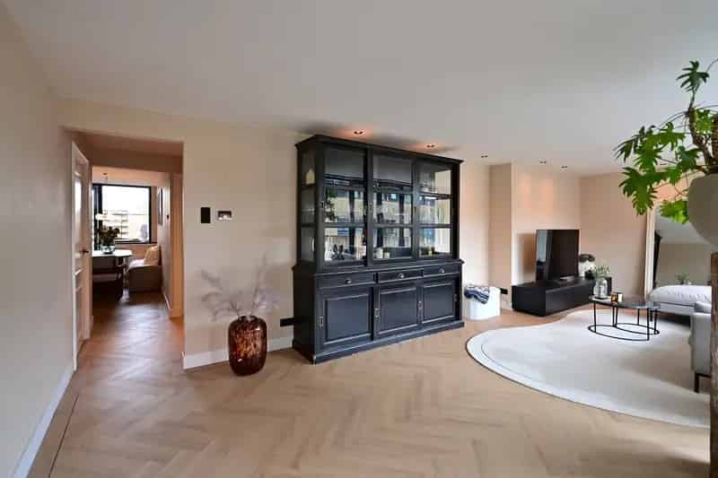 Bussum Centrum: 3-kamerappartement met ruim dakterras