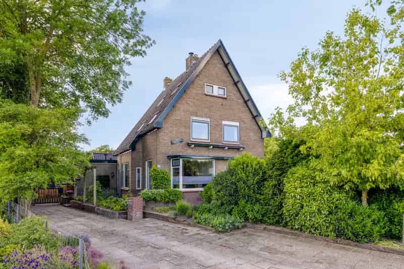 Rijksweg 51 7399 AC Empe  Ruime Familie woning met Gastenverblijf