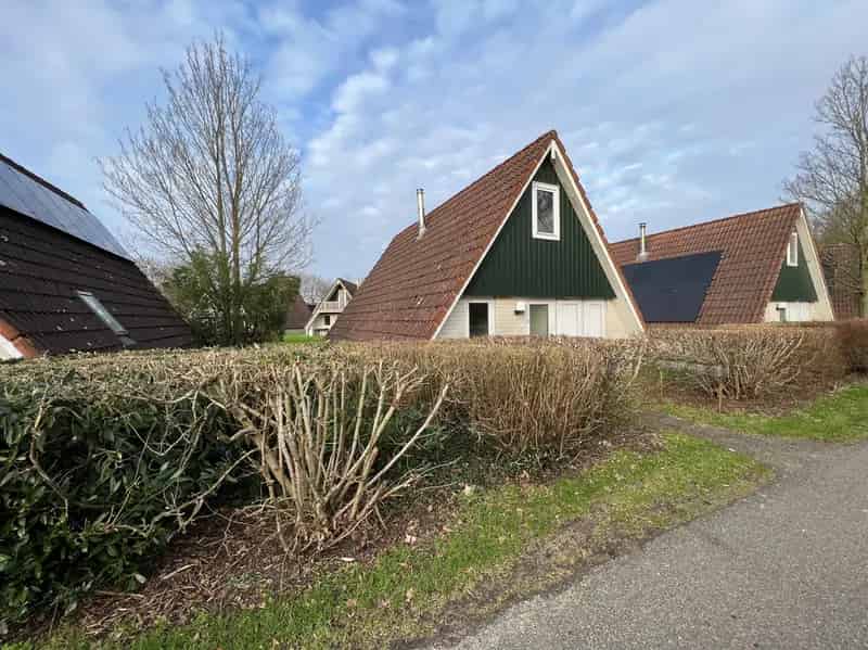 Recreatiewoning Gramsbergen: 3 slaapkamers, visvijver, volledig ingericht