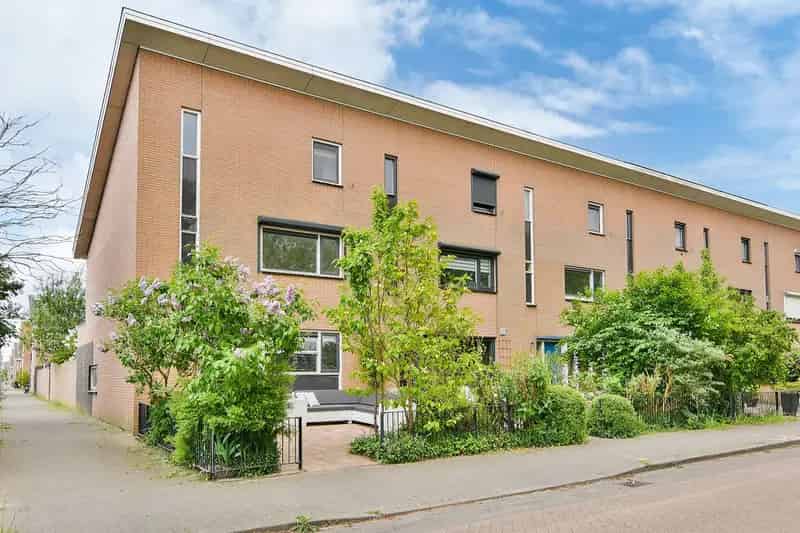 Huis te koop Nieuw Vennep: Ruime 4 Slaapkamers, 118m2, 10 Zonnepanelen, Energielabel A