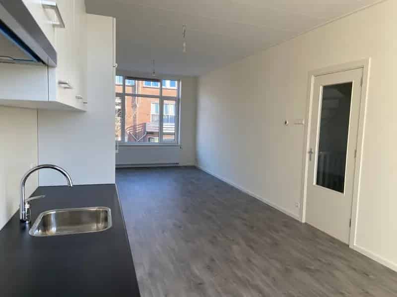 5 Kamer Dubbel Bovenhuis Voorburg - Luxe Keuken en Badkamer