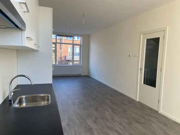 5 Kamer Dubbel Bovenhuis Voorburg - Luxe Keuken en Badkamer