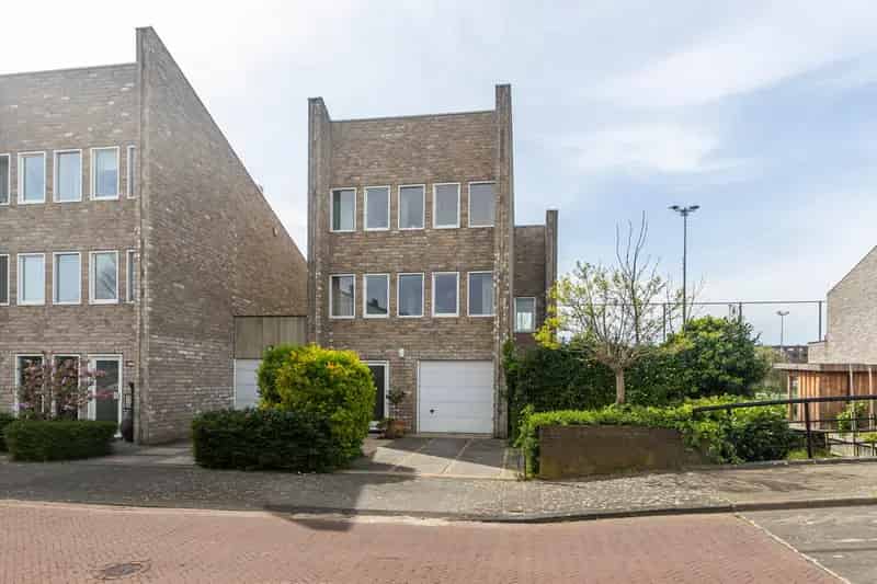 Huis te koop Den Haag Riethof 6 kamers 171m2