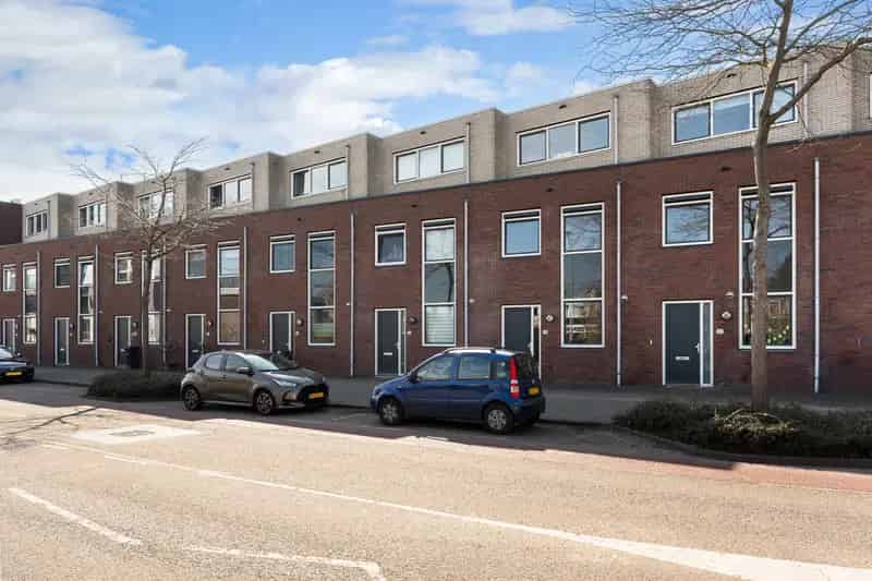4 Slaapkamer woning 2009 Energielabel A+  Zonnepanelen Tuin Dakterras