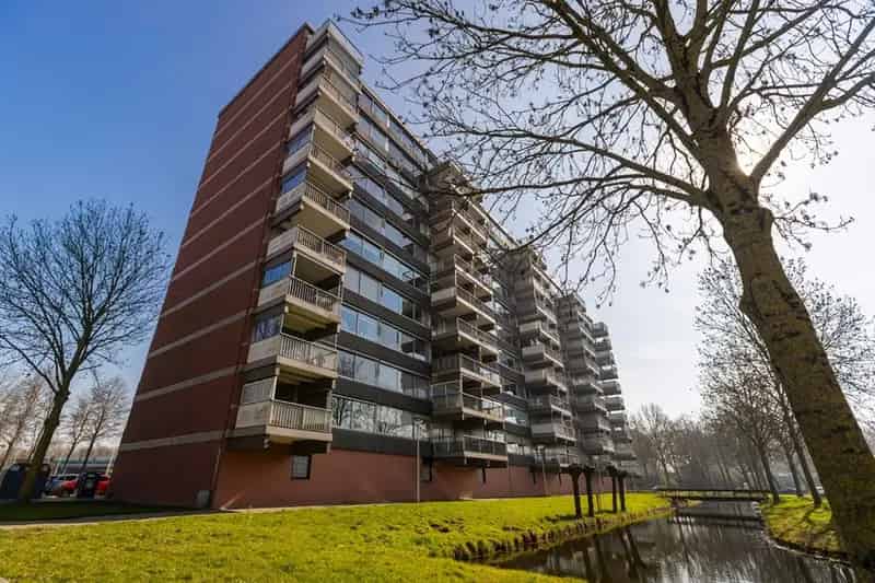 Ruim 3 kamer appartement Papendrecht balkon zuidwesten