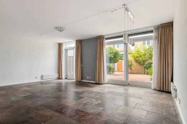Te Huur: Ruime gezinswoning Meerhoven 4 slaapkamers Zonnepanelen