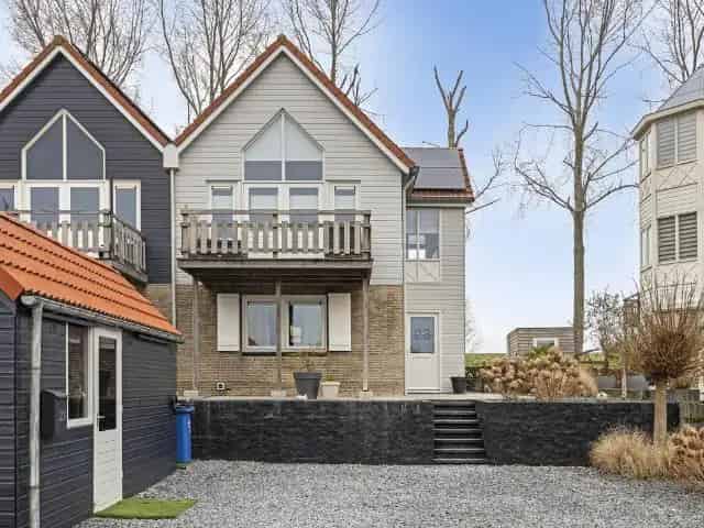 Hoekwoning Middelharnis Nabij Haringvliet