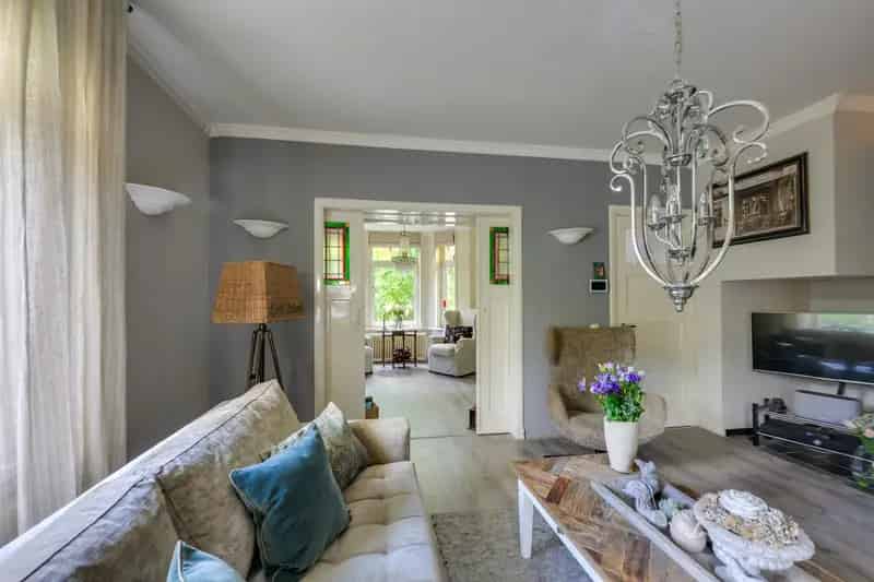 Huis te koop Molenschot: Jaren 30 woning met garage en grote tuin