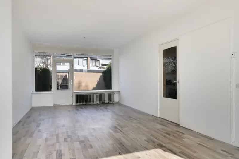 Ruime Tussenwoning Ijpelaar 4 Slaapkamers Diepe Tuin Breda