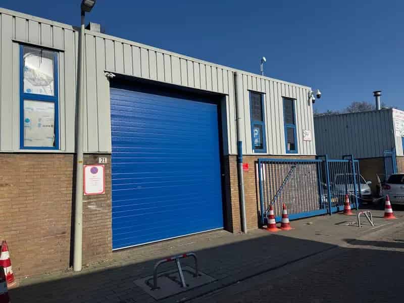 Bedrijfshal Den Haag te Koop 185 m2  Dekkershoek