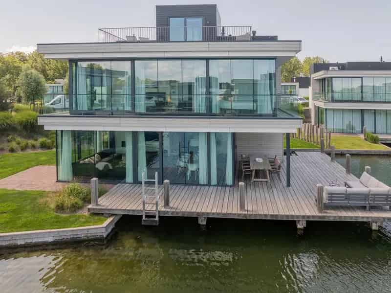 Luxe Recreatievilla Veerse Meer: Privé Boothuis Dakterras Familie