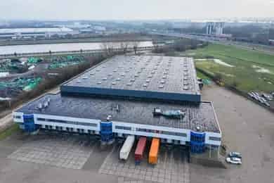 Bedrijfsruimte te huur Tiel 9389 m2  14 laaddocks